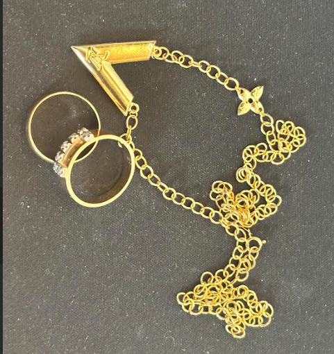 Gold jewellery