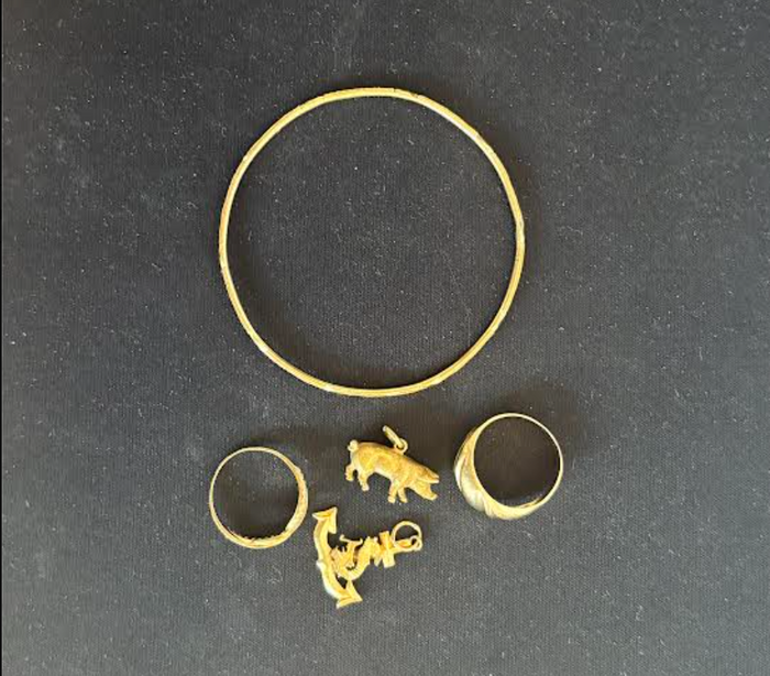 Scrap and melt gold